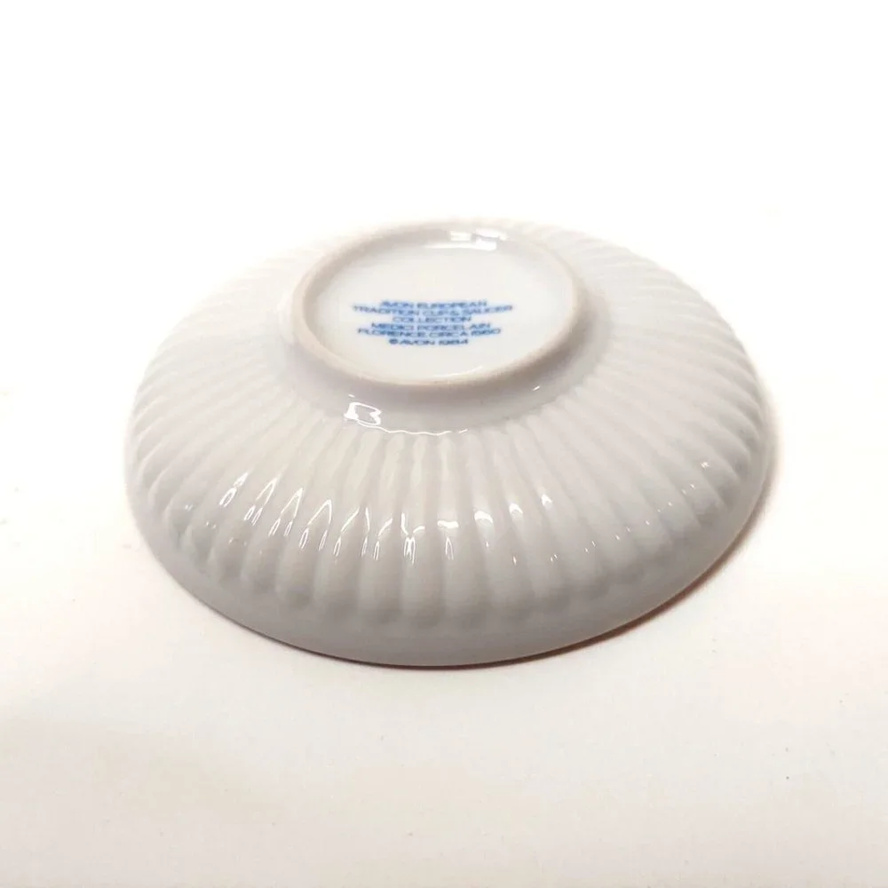 VTG 1984 Avon European Tradition Miniature Cup & Saucer Set Medici Porcelain - Picture 9 of 13
